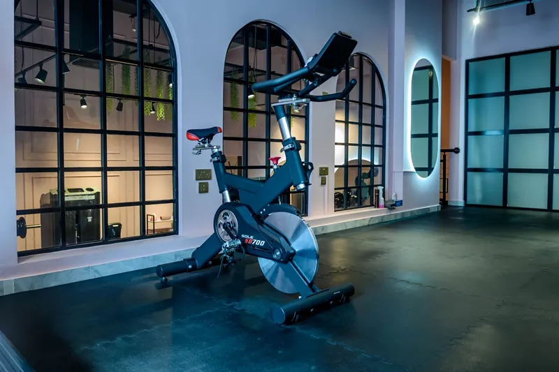 Explore Top Gym Equipment Choices for Your Fitness Journey 4 Indoor Cycling Machine Gym Equipment